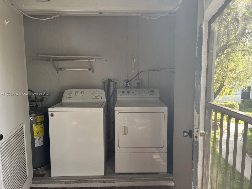 Recientemente alquilado: $2,350 (2 camas, 2 baños, 1000 Pies cuadrados)