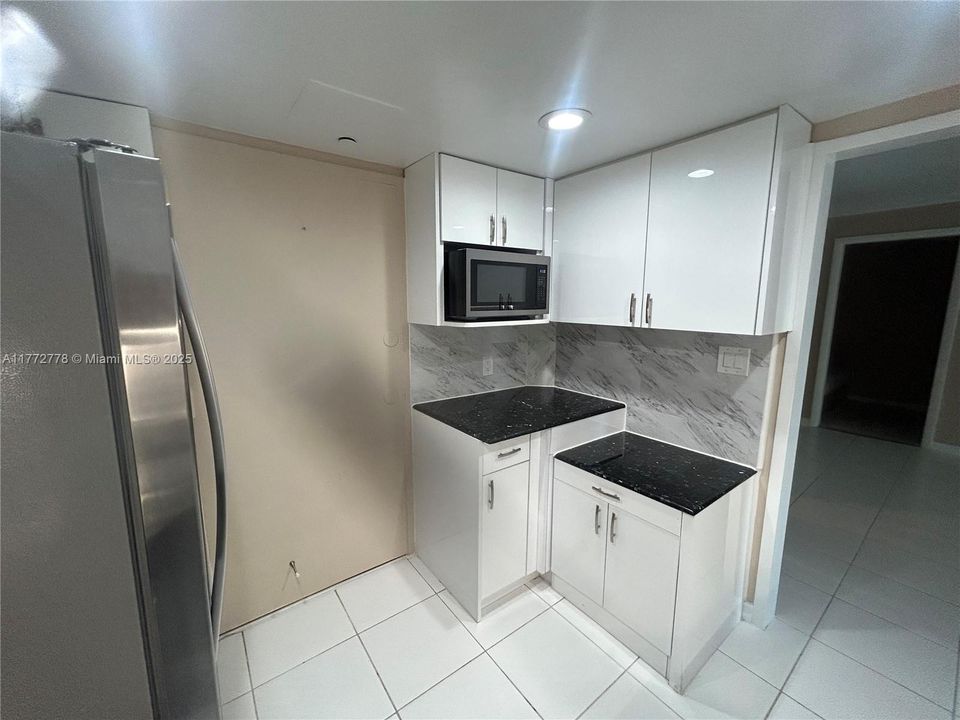 Recently Sold: $675,000 (2 beds, 2 baths, 1031 Square Feet)