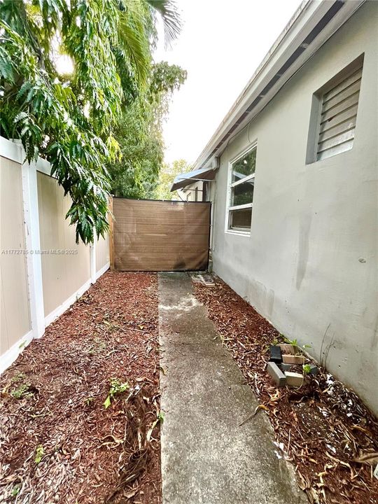 Recientemente alquilado: $1,495 (1 camas, 1 baños, 600 Pies cuadrados)