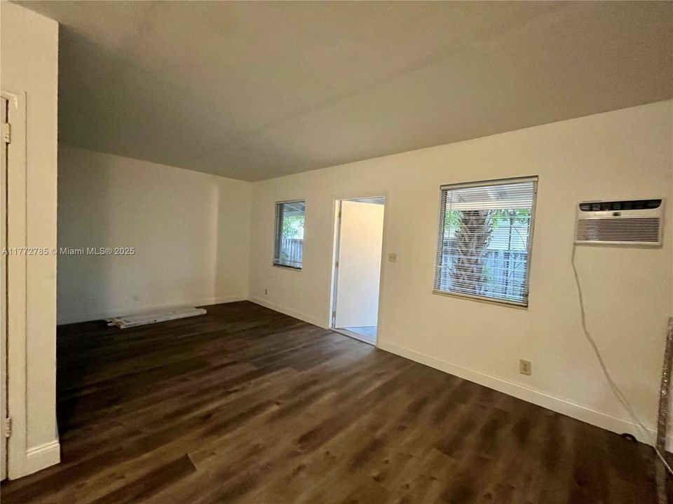 Recientemente alquilado: $1,495 (1 camas, 1 baños, 600 Pies cuadrados)