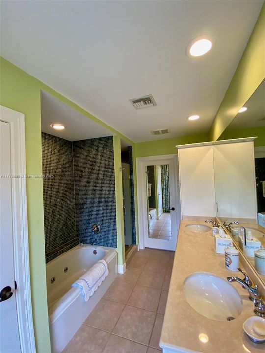 В аренду: $20,000 (3 спален, 2 ванн, 2100 Квадратных фут)