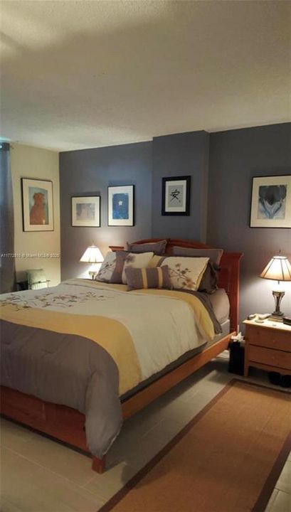 待售: $164,500 (2 贝兹, 2 浴室, 975 平方英尺)