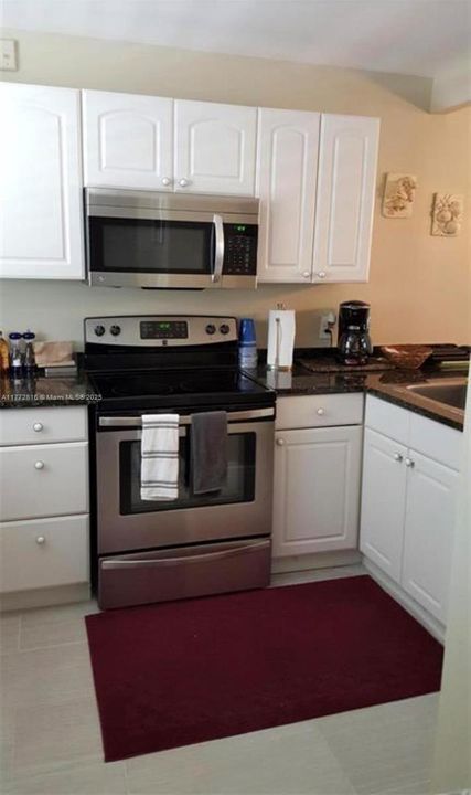 待售: $164,500 (2 贝兹, 2 浴室, 975 平方英尺)