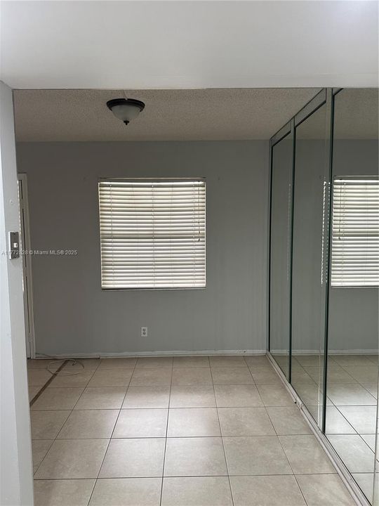 Recientemente alquilado: $1,800 (2 camas, 2 baños, 1044 Pies cuadrados)