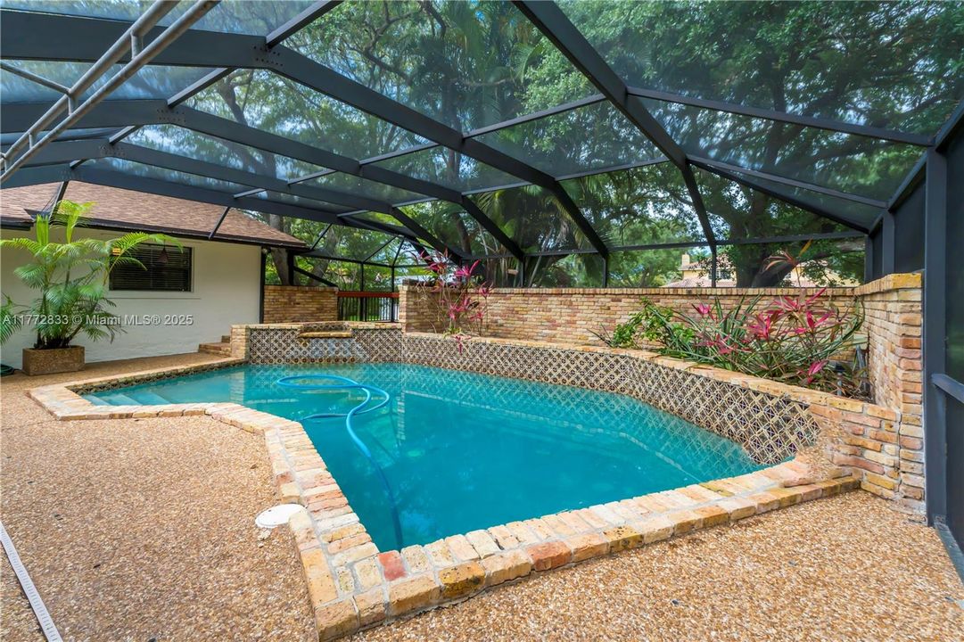 Recently Sold: $999,990 (3 beds, 2 baths, 2386 Square Feet)