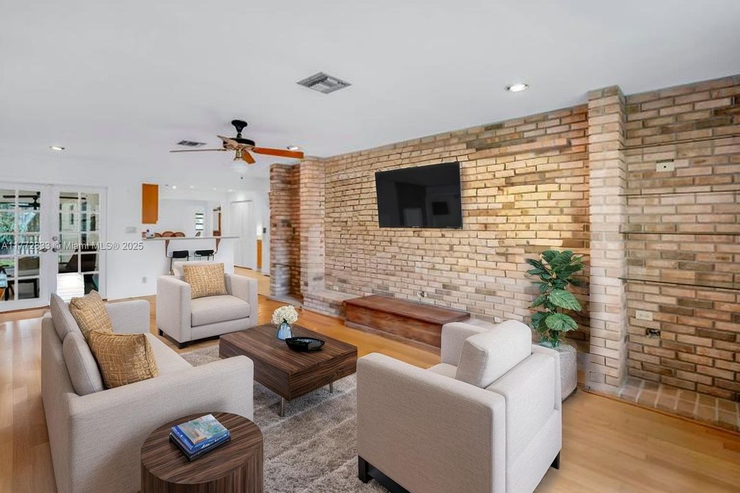 Recently Sold: $999,990 (3 beds, 2 baths, 2386 Square Feet)