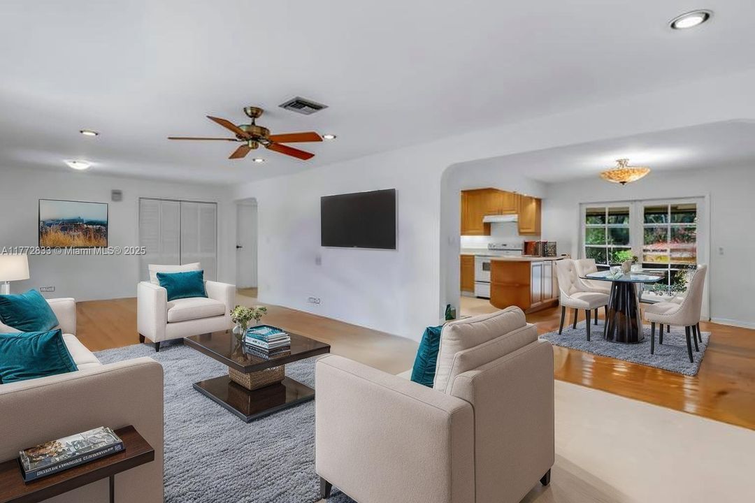 Recently Sold: $999,990 (3 beds, 2 baths, 2386 Square Feet)