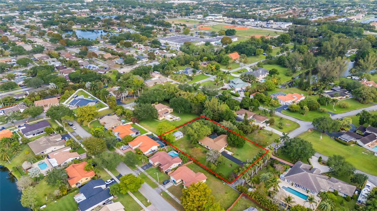 Recently Sold: $999,990 (3 beds, 2 baths, 2386 Square Feet)