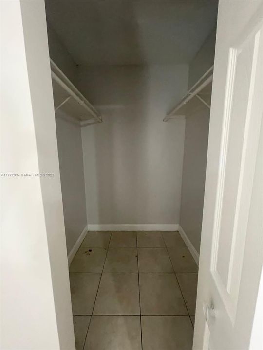 Recientemente alquilado: $2,950 (3 camas, 2 baños, 2554 Pies cuadrados)