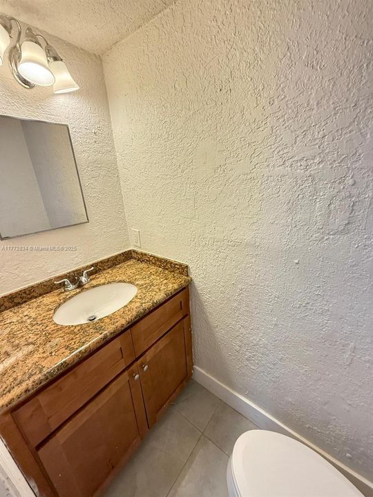 Recientemente alquilado: $2,950 (3 camas, 2 baños, 2554 Pies cuadrados)