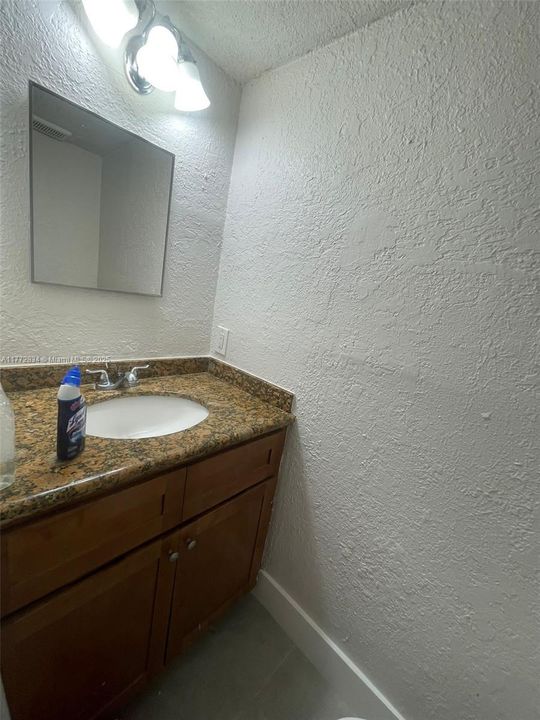 Recientemente alquilado: $2,950 (3 camas, 2 baños, 2554 Pies cuadrados)