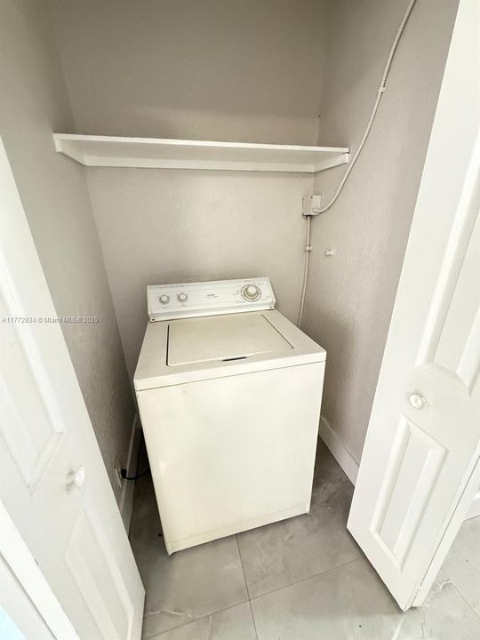 Recientemente alquilado: $2,950 (3 camas, 2 baños, 2554 Pies cuadrados)