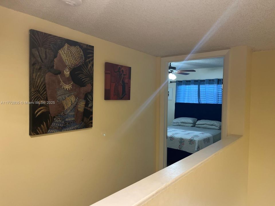 Vendido Recientemente: $300,000 (2 camas, 2 baños, 1113 Pies cuadrados)