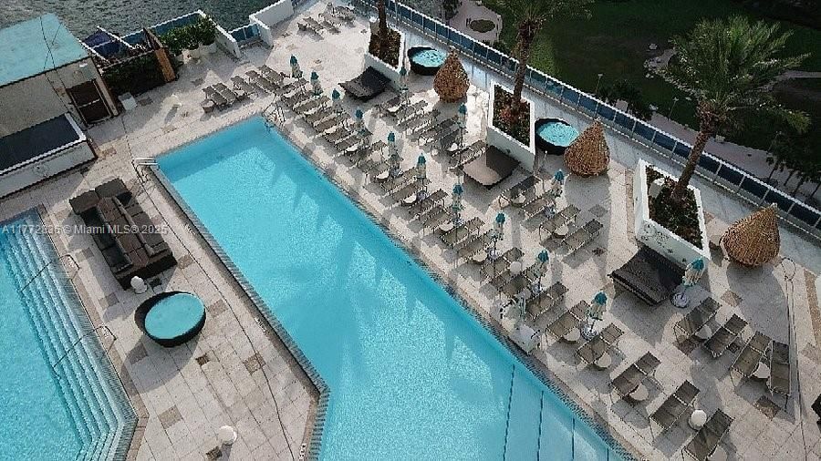 Недавно арендовано: $3,800 (1 спален, 1 ванн, 799 Квадратных фут)