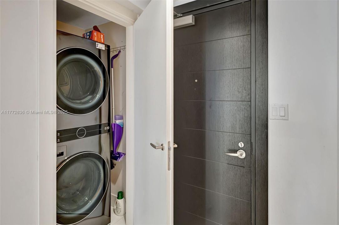 Недавно арендовано: $3,800 (1 спален, 1 ванн, 799 Квадратных фут)