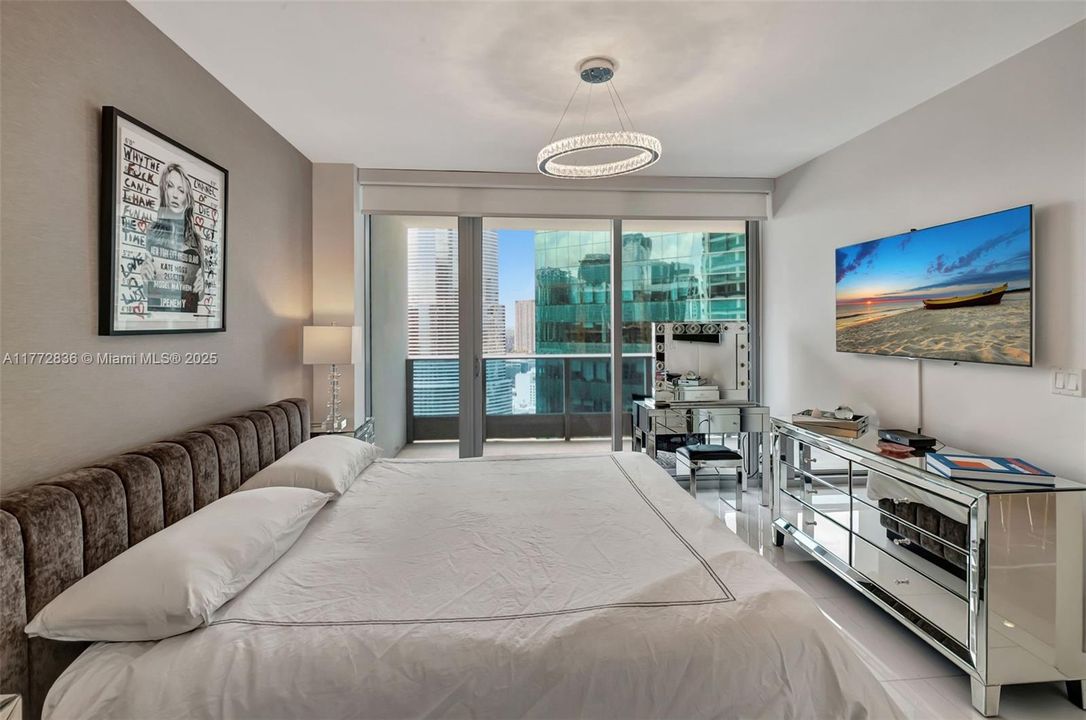 Недавно арендовано: $3,800 (1 спален, 1 ванн, 799 Квадратных фут)