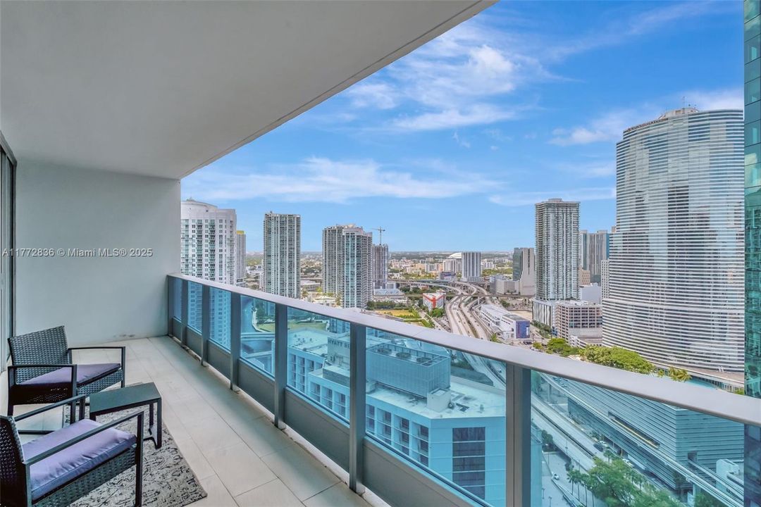 Недавно арендовано: $3,800 (1 спален, 1 ванн, 799 Квадратных фут)