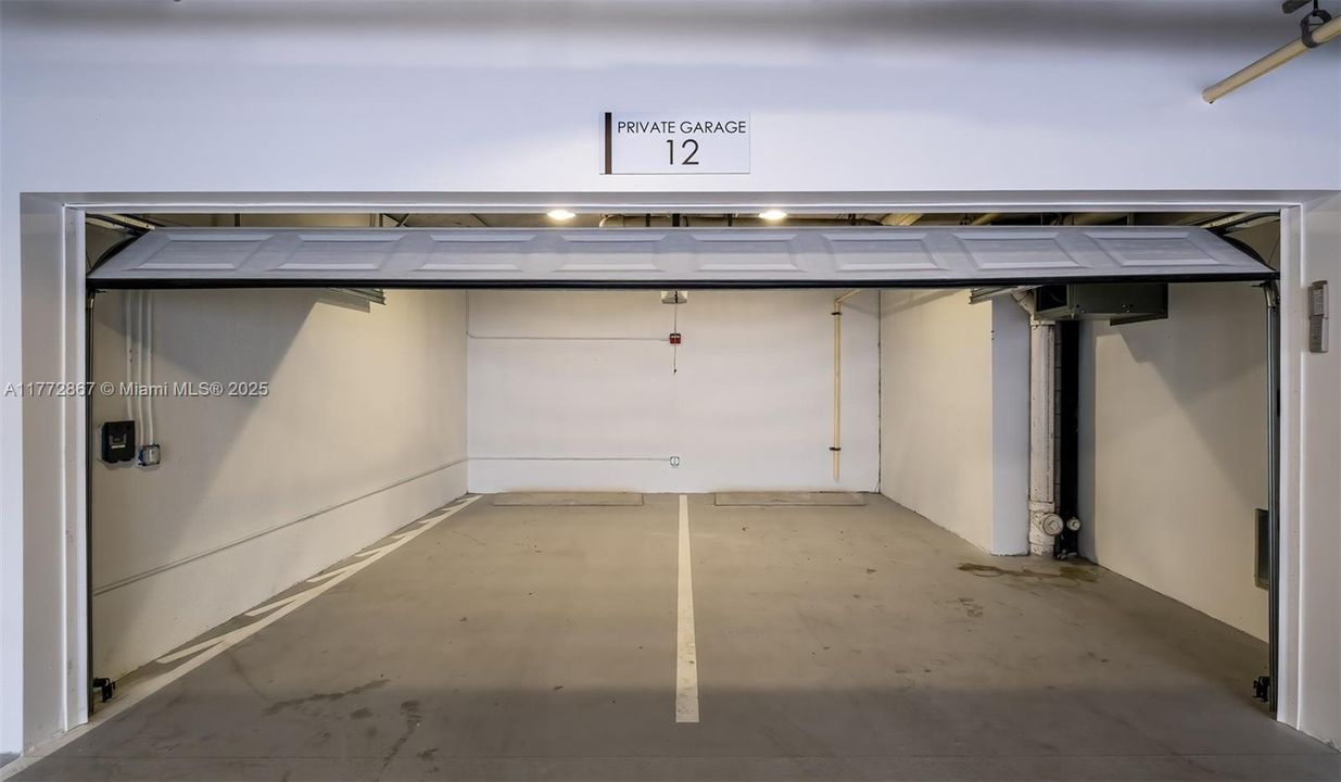 Recently Rented: $2,975 (1 beds, 1 baths, 768 Square Feet)