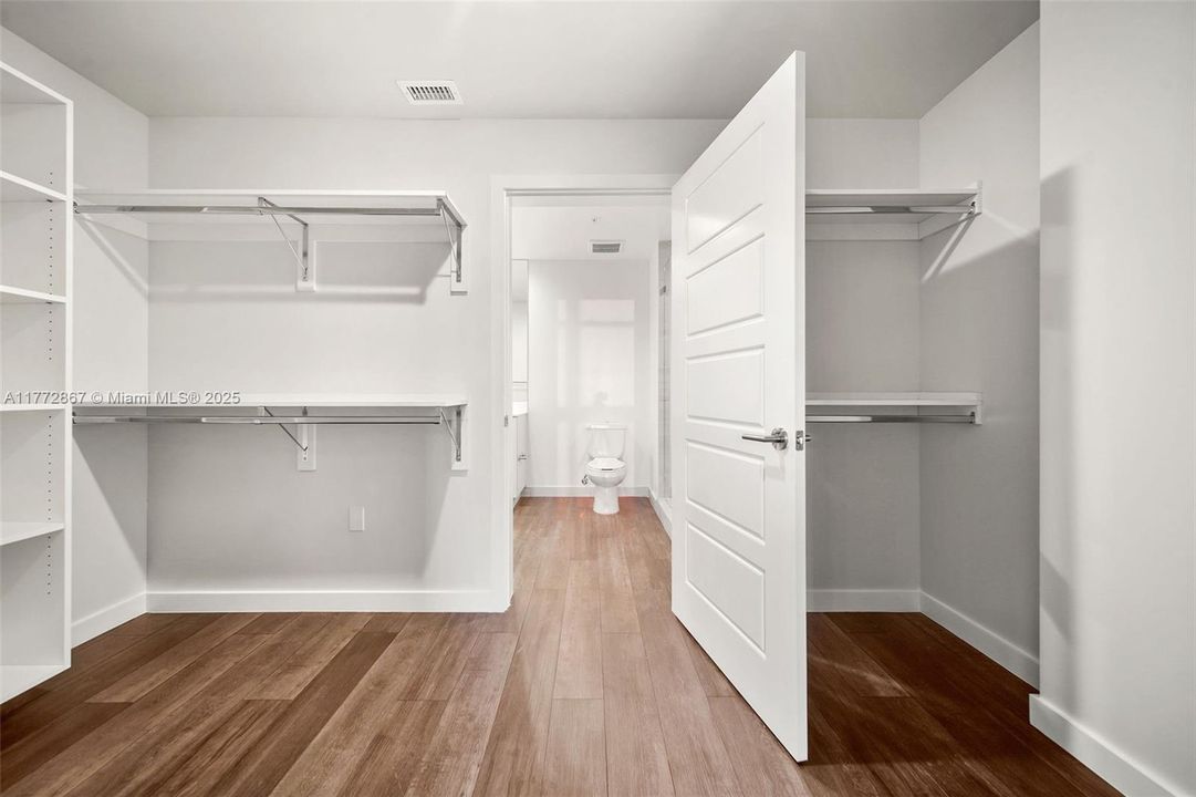 Recently Rented: $2,975 (1 beds, 1 baths, 768 Square Feet)