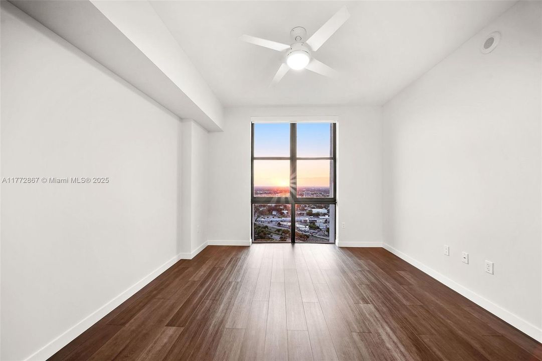 Recently Rented: $2,975 (1 beds, 1 baths, 768 Square Feet)