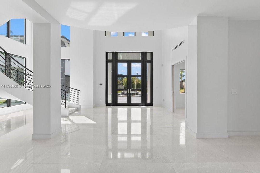 Recently Sold: $4,790,000 (7 beds, 7 baths, 8890 Square Feet)