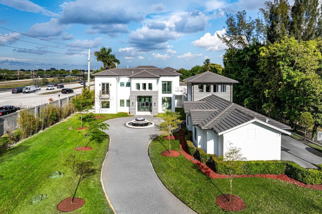 Recently Sold: $4,790,000 (7 beds, 7 baths, 8890 Square Feet)