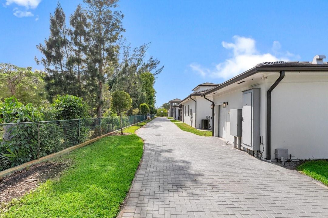 Recently Sold: $4,790,000 (7 beds, 7 baths, 8890 Square Feet)