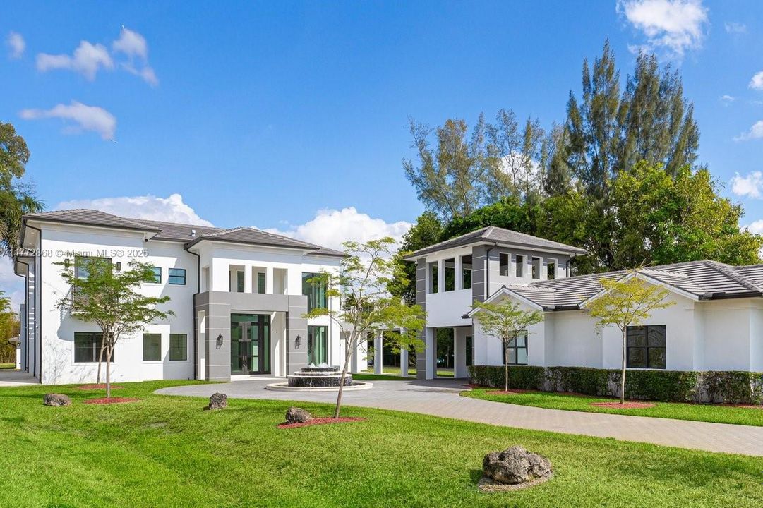 Recently Sold: $4,790,000 (7 beds, 7 baths, 8890 Square Feet)