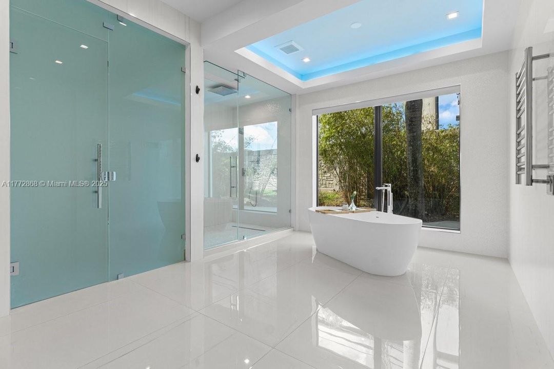 Recently Sold: $4,790,000 (7 beds, 7 baths, 8890 Square Feet)