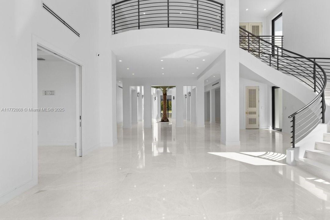 Recently Sold: $4,790,000 (7 beds, 7 baths, 8890 Square Feet)