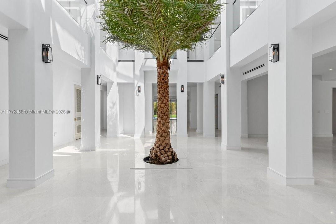 Recently Sold: $4,790,000 (7 beds, 7 baths, 8890 Square Feet)