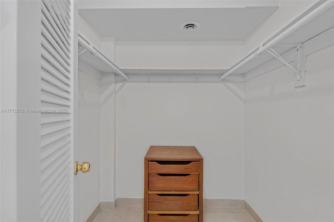 Vendido Recientemente: $179,000 (1 camas, 1 baños, 768 Pies cuadrados)