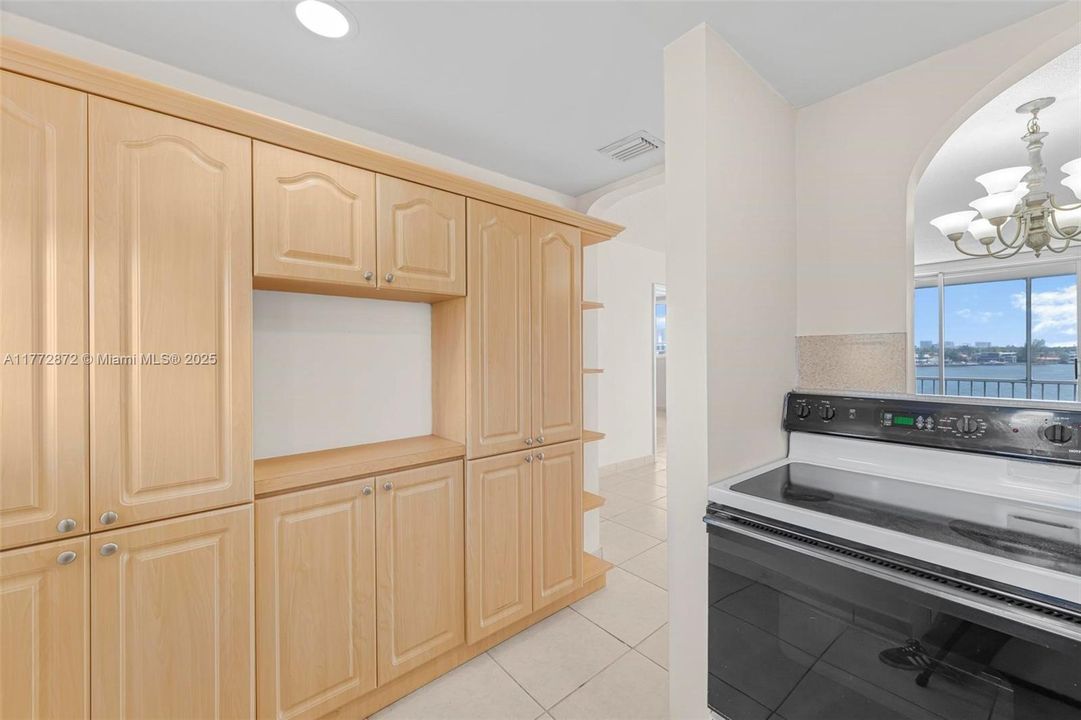 Vendido Recientemente: $179,000 (1 camas, 1 baños, 768 Pies cuadrados)