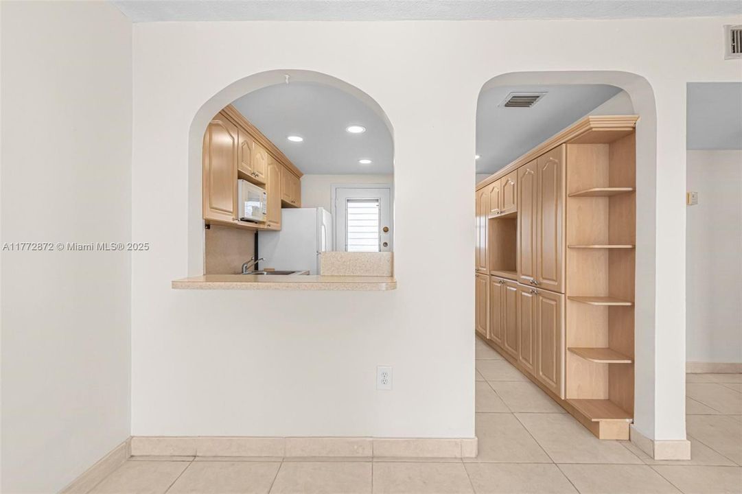 Vendido Recientemente: $179,000 (1 camas, 1 baños, 768 Pies cuadrados)