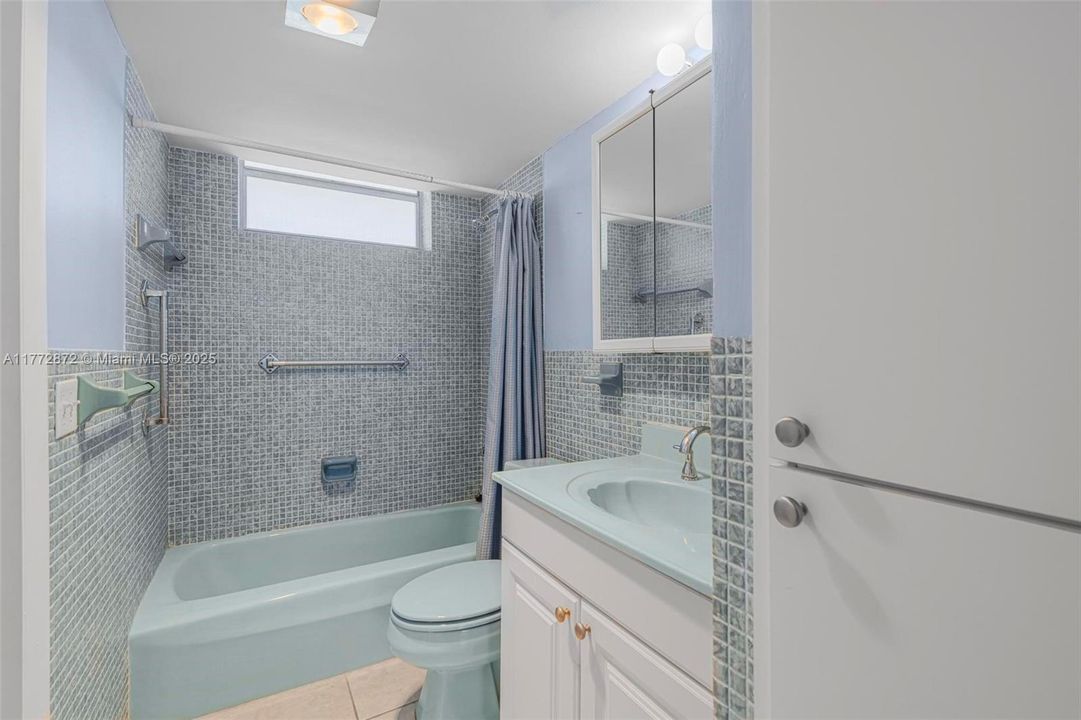 Vendido Recientemente: $179,000 (1 camas, 1 baños, 768 Pies cuadrados)