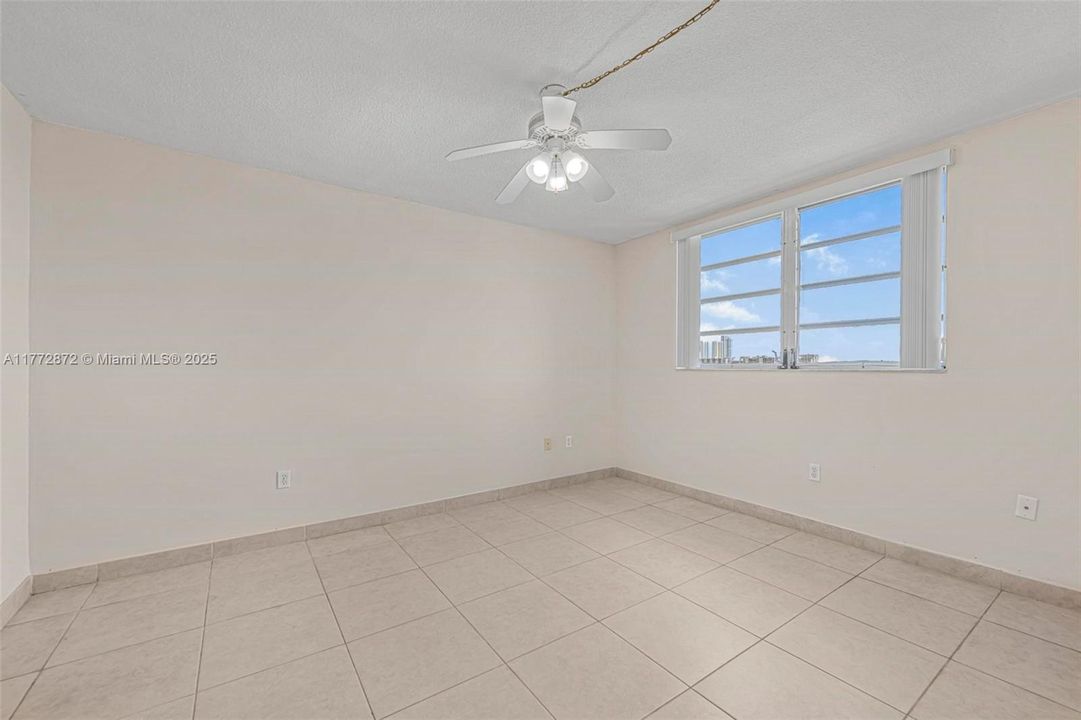 Vendido Recientemente: $179,000 (1 camas, 1 baños, 768 Pies cuadrados)