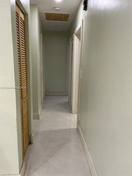 En Venta: $695,000 (4 camas, 2 baños, 1803 Pies cuadrados)