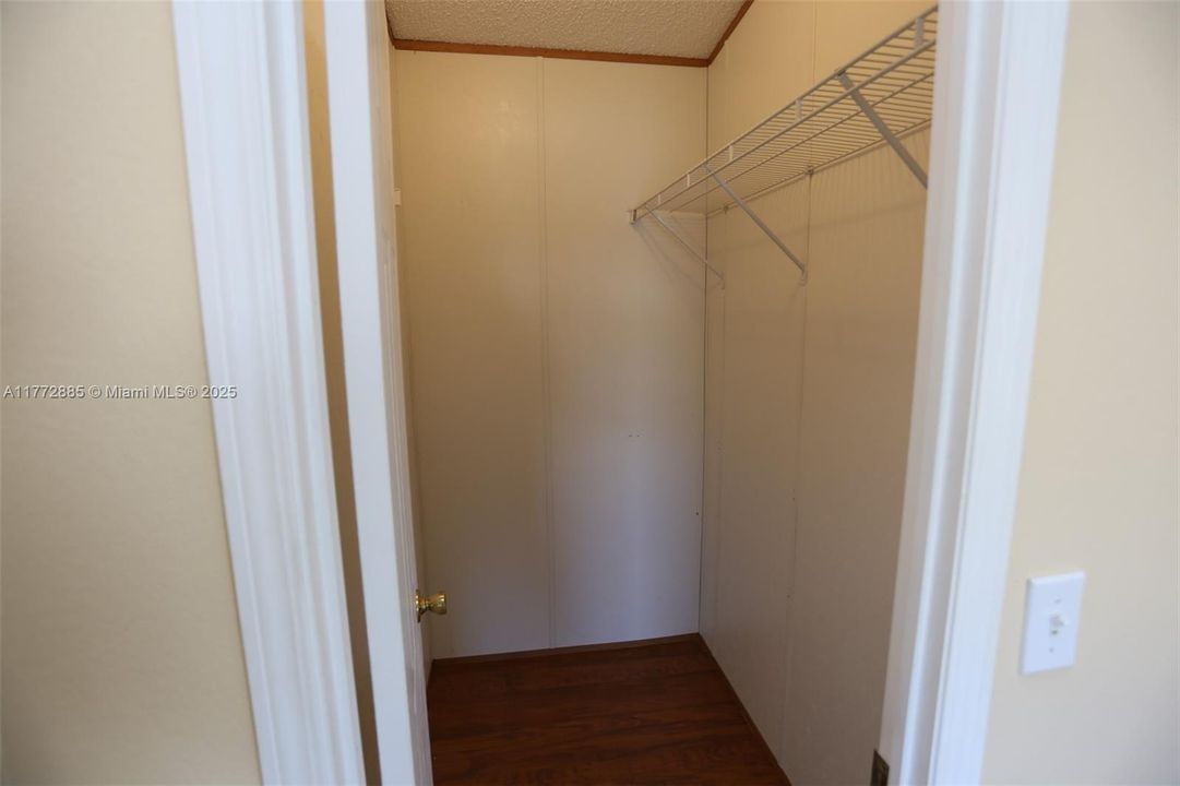 Recently Sold: $245,000 (3 beds, 2 baths, 1344 Square Feet)