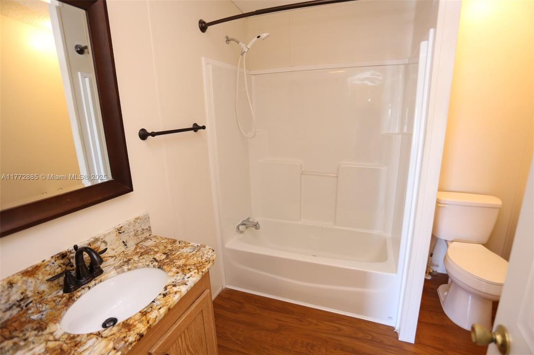 Recently Sold: $245,000 (3 beds, 2 baths, 1344 Square Feet)