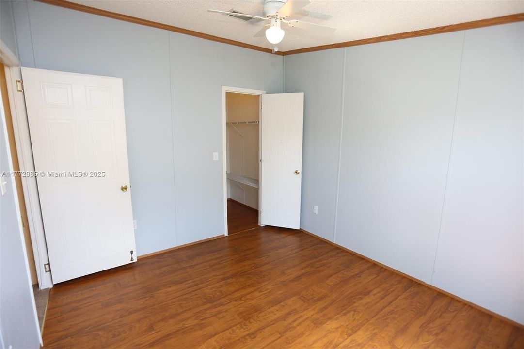 Recently Sold: $245,000 (3 beds, 2 baths, 1344 Square Feet)