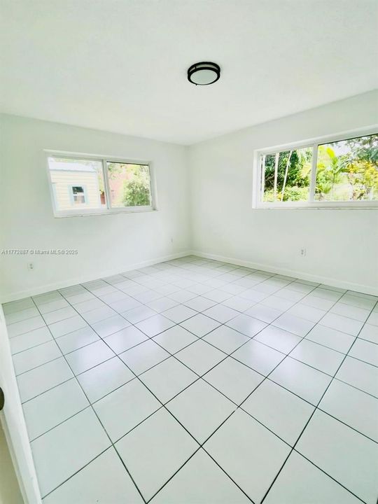 Недавно арендовано: $2,000 (1 спален, 1 ванн, 550 Квадратных фут)