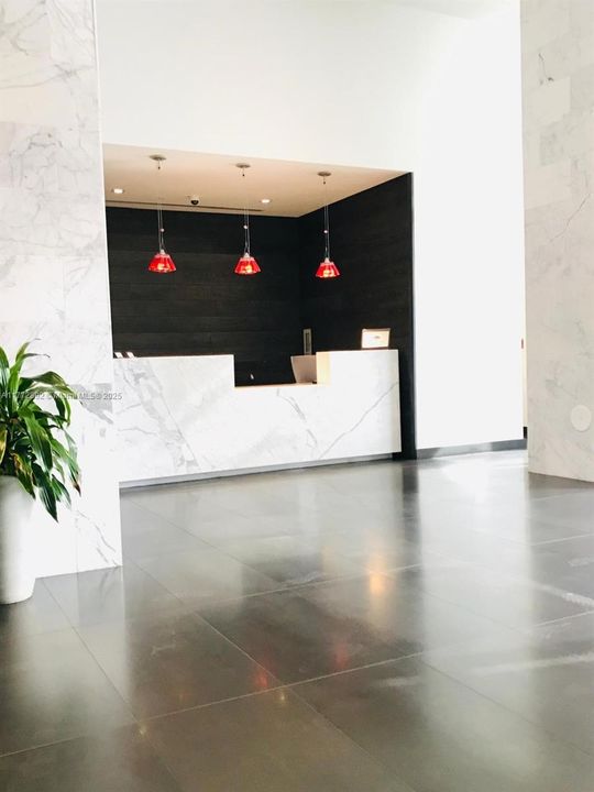 Recently Rented: $4,000 (2 beds, 2 baths, 1055 Square Feet)