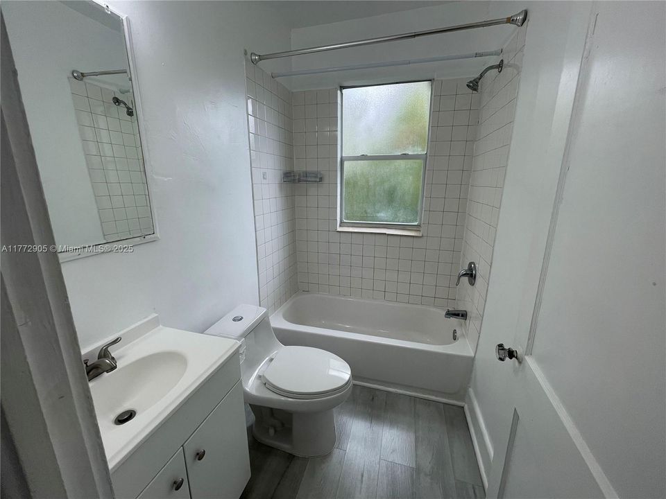 Недавно арендовано: $1,525 (0 спален, 1 ванн, 575 Квадратных фут)