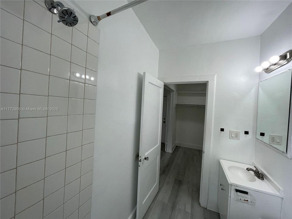 Недавно арендовано: $1,525 (0 спален, 1 ванн, 575 Квадратных фут)