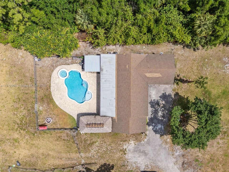 Recently Sold: $1,350,000 (5 beds, 3 baths, 1960 Square Feet)