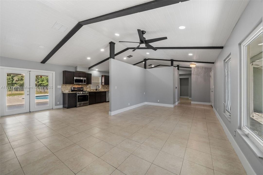 Recently Sold: $1,350,000 (5 beds, 3 baths, 1960 Square Feet)