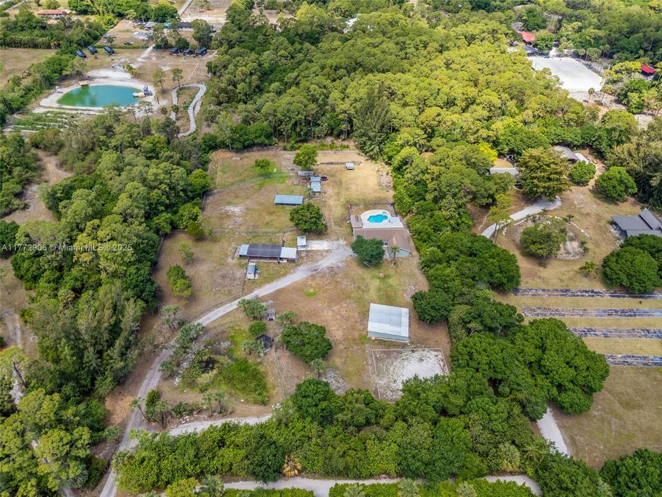 Recently Sold: $1,350,000 (5 beds, 3 baths, 1960 Square Feet)