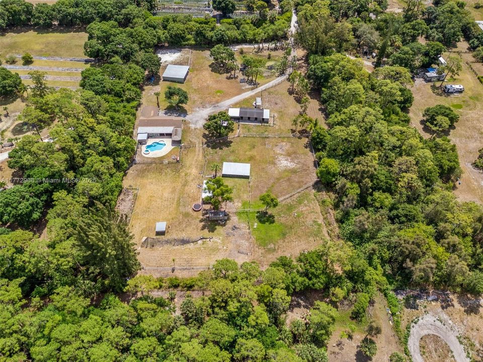 Recently Sold: $1,350,000 (5 beds, 3 baths, 1960 Square Feet)