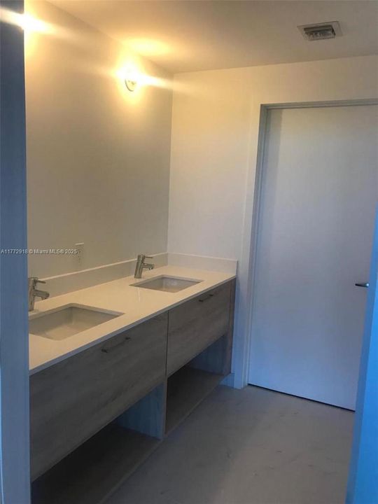 На продажу: $520,000 (1 спален, 2 ванн, 937 Квадратных фут)