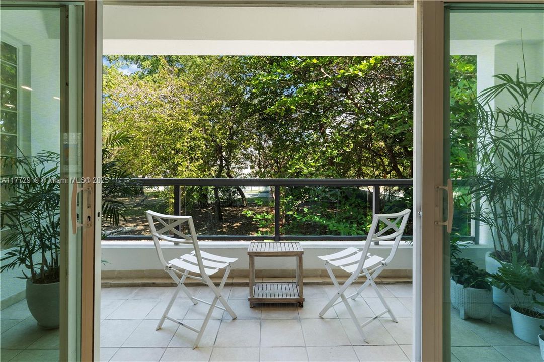 Vendido Recientemente: $1,099,000 (2 camas, 2 baños, 1469 Pies cuadrados)